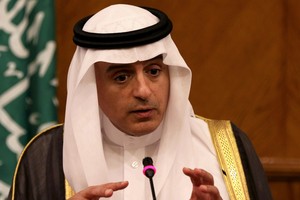 الجبير: السعودية مستعدة لوقف إطلاق النار في اليمن