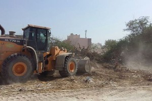 الشويخ: شارع 2007 يشهد حملة تنظيف واسعة بمعدل 6 شحنات يومياً