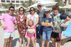 بالصور... جمعية الصداقة الفرنسية البحرينية تنظم فعالية رياضية شاطئية