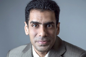 ﻿هو الشؤم ألقى حصاه