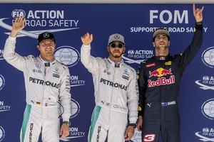 هاميلتون يتفوق على روزبرغ لينطلق من المركز الأول بسباق الفورمولا1 الأميركي