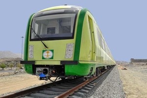 مياه مجهولة تهدد طريق قطار الحرمين بين جدة ومكة المكرمة