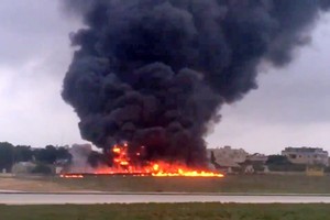 رئيس وزراء مالطا: خطأ بشري أو خلل فني ربما تسبب في تحطم الطائرة المالطية