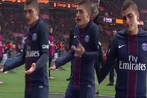 بالفيديو... فيراتي يغضب على مدرب الفريق إيمري بعد استبداله