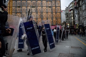 الشرطة التركية تفرق احتجاجات على اعتقال رئيسي بلدية ديار بكر