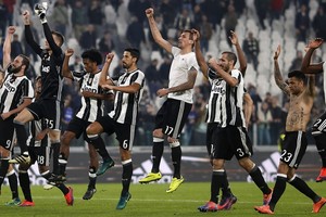 يوفنتوس يستعيد اتزانه وانتر يودع الهزائم وروما ينفرد بالوصافة في الدوري الإيطالي