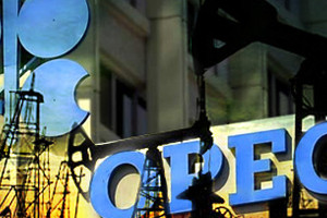 النفط يهبط مع تشكك المستثمرين في توصل أوبك