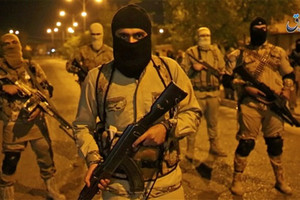 مسؤولون: داعش تعدم عشرات السجناء قرب الموصل