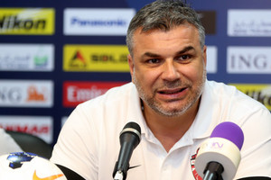 مدرب الأهلي الإماراتي يعرب عن خيبة أمله بعد التعادل مع الشباب