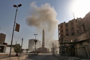 غارات روسية تستهدف جبل الزاوية بريف ادلب السورية بعد إصابة جندي روسي