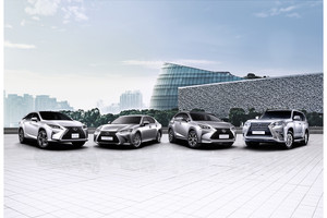 عروض حصرية على موديلات الأداء العالي من لكزس   