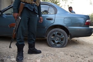 مقتل شرطي وإصابة 3 اخرين في تفجير انتحاري جنوب افغانستان