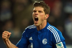 هونتلار مهاجم شالكه يتعرض لإصابة في الركبة ويغيب لعدة أسابيع