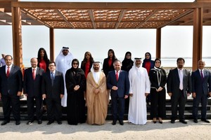 سفير الامارات لدى البحرين يزور 'جيبك'