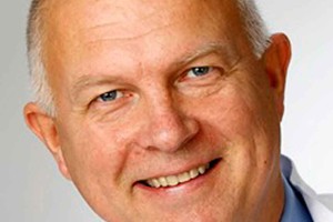 مركز الطب الرياضي يفتح باب تسجيل المواعيد لطبيب العظام الشهير رانتانن