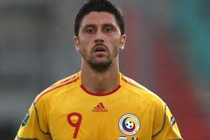 ماريكا مهاجم رومانيا يعلن اعتزاله