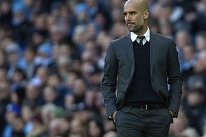 غوارديولا يلجأ لسلاح الحرب النفسية قبل موقعة برشلونة