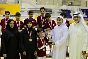 مدرسة العلاء الحضرمي تحصد كأس كرة السلة لبنين الابتدائي