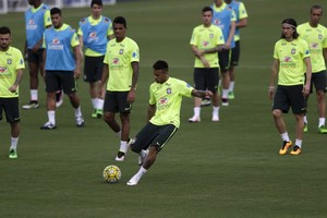 البرازيل تبدأ استعداداتها لمواجهة الأرجنتين في تصفيات كأس العالم