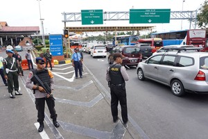 آلاف الإندونيسيين يتظاهرون ضد حاكم جاكرتا بسبب تعليقات اعتبرت إهانة للإسلام