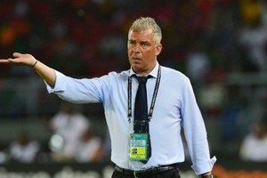 إقالة مدرب الغابون البرتغالي كوستا وتعيين مواطنه غاريدو خلفا له بالوكالة