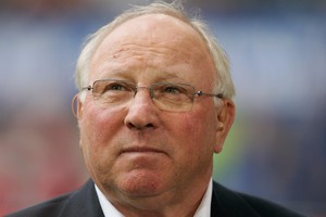 الأسطورة زيلر يحلم بمشاهدة أول انتصار لهامبورغ في عيد ميلاده الثمانين