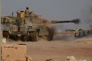 الجيش التركي يقول إنه قصف 71 هدفا لـ'داعش' بشمال سورية