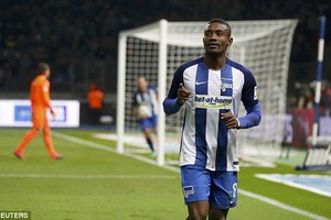 سالومون كالو يتجاوز محنته وينال لقب هاتريك