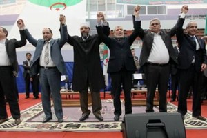 الجزائر: أحزاب المعارضة الإسلامية والعلمانية تتّجه إلى المشاركة في انتخابات البرلمان