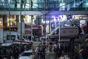 سي.إن.إن ترك: إطلاق نار عند مطار أتاتورك بإسطنبول