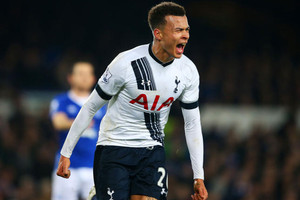 غياب ديلي آلي لاعب وسط توتنهام الانجليزي لعدة أسابيع