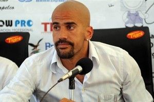 الأرجنتيني فيرون يؤكد عودته للملاعب ومشاركته في كأس ليبرتادوريس