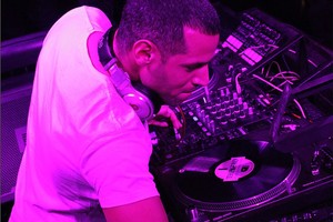 المنتج الموسيقي 'ديدجي فان'' يتوج كأفضل فنان بشمال إفريقيا لعام 2016