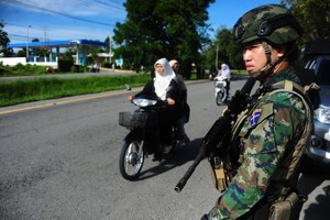 ناشط بريطاني يغادر تايلاند في ظل مخاوف حول سلامته