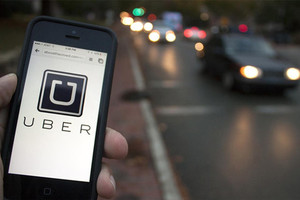 أوبر وليفت تقدمان خدمة تأجير السيارات مجانا للأميركيين غدا بمناسبة الانتخابات