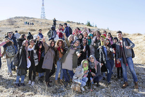 محميّة أرز الشوف تشكل سلسلة بشرية بمشاركة 2500 شخص لزرع 5000 أرزة