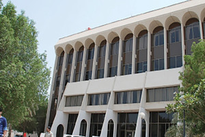 وزير العمل يستثني طلبات تقدم بها متعطلون رفضت الوزارة قيد أسمائهم