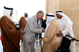 لدى زيارة مركز أحمد الفاتح الإسلامي مع سمو أمير ويلز.. ولي العهد: البحرين واحة التعددية وحرية الأديان  