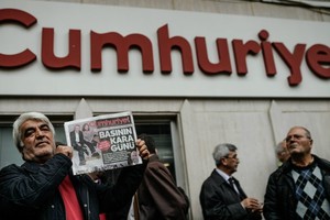 توقيف رئيس مجلس ادارة صحيفة 'جمهورييت' المعارضة في تركيا