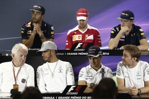 بالفيديو... سائقون: لن نسهل الأمور على المتنافسين على لقب الفورمولا1