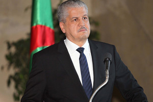 رئيس الوزراء الجزائري: نتطلع لشراكة استراتيجية مع الرياض وتجربة مجلس التعاون الخليجي تُحتذى