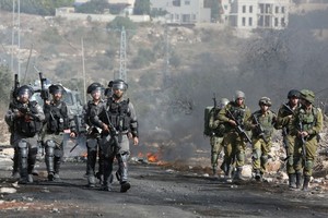 قوات اسرائيلية تعتقل 6 فلسطينيين مطلوبين في الضفة الغربية