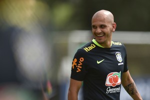 تيتي يضم فابيو سانتوس للمنتخب البرازيلي بعد إيقاف مارسيلو