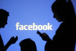 موقع 'فيسبوك' يمنع المعلنين من استهداف المستخدمين بإعلاناتهم على أساس العرق