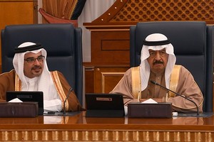 رئيس الوزراء يوجه لضرورة التعامل بحزم مع التجاوزات والمخالفات التي أوردها 'ديوان الرقابة' وتفعيل مبادئ المحاسبة والشفافية مع المتجاوزين والمخالفين