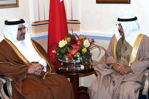 رئيس الوزراء وولي العهد يؤكدان حرص الحكومة على تبني المبادرات التي تستهدف إحداث نقلة نوعية في المسار التنموي      