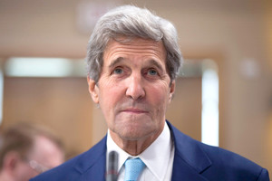 كيري يعلن مبادرة جديدة لليمن سارعت الحكومة إلى رفضها