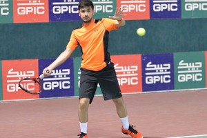 بالصور... 4 نهائيات قوية في اليوم قبل الأخير لبطولة البتروكيماويات بنادي البحرين للتنس