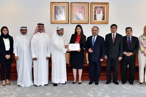 موظفة في 'جيبك' تحصل على درجة الماجستير