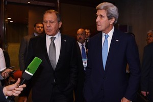 كيري يقول إنه بحث مع نظيره الروسي الوضع في حلب بعد تجدد القصف